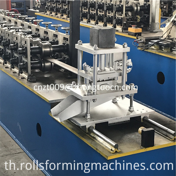 เหล็กม้วนชัตเตอร์ประตูเครื่องขึ้นรูป 05 steel shutter door roll forming machine 05